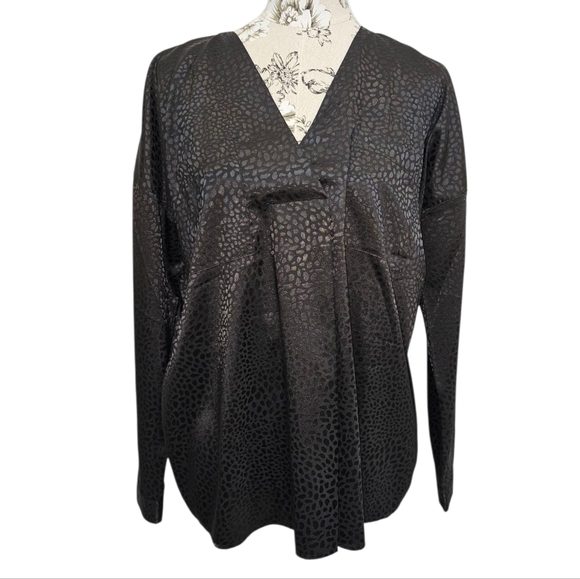 entro Tops - entro, Size Small, Elegant Black Women's Top, Cheetha Print